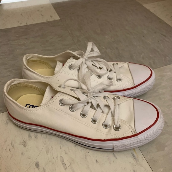 Converse Shoes - Like new converse white low top sneakers shoes